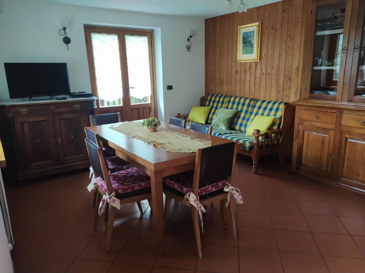 Maison Vallet Cir Vda-Valtournenche N 0023 ภายนอก รูปภาพ